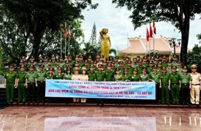 Về với mảnh đất Anh hùng