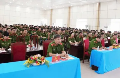 Đảng bộ Trường Đại học Cảnh sát nhân dân: Thống nhất ý chí, quán triệt sâu sắc Nghị quyết số 79 và Nghị quyết số 80 của Bộ Chính trị